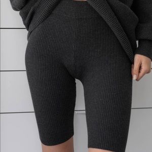 ISO!!!***** Lunya Bike Short in Onxy Sz Small!